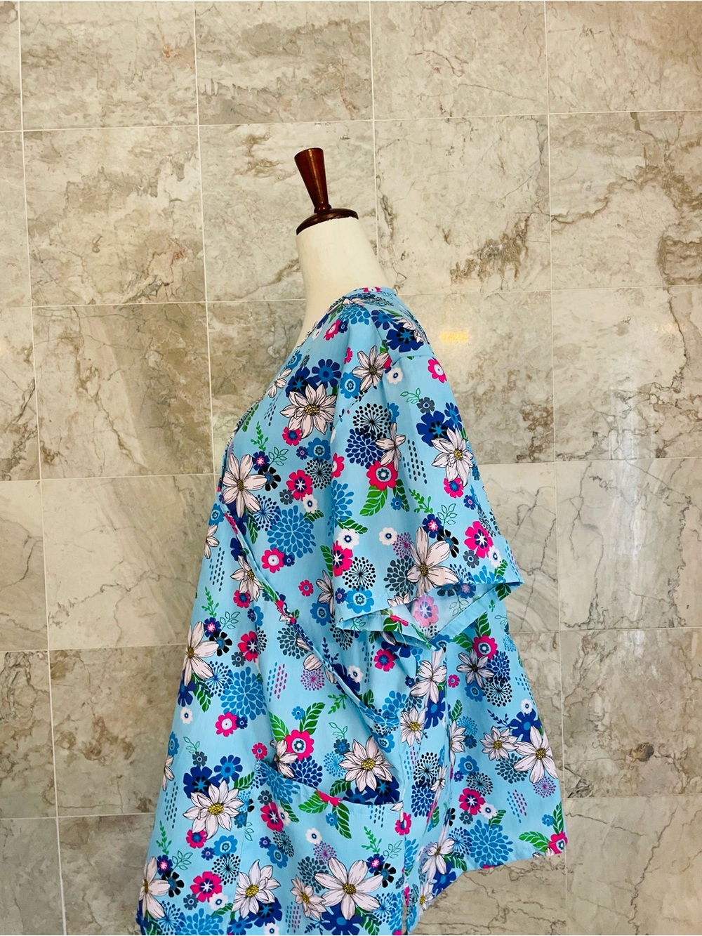 SB Scrubs Floral Short Sleeve Scrub Top - Picture 5 of 8